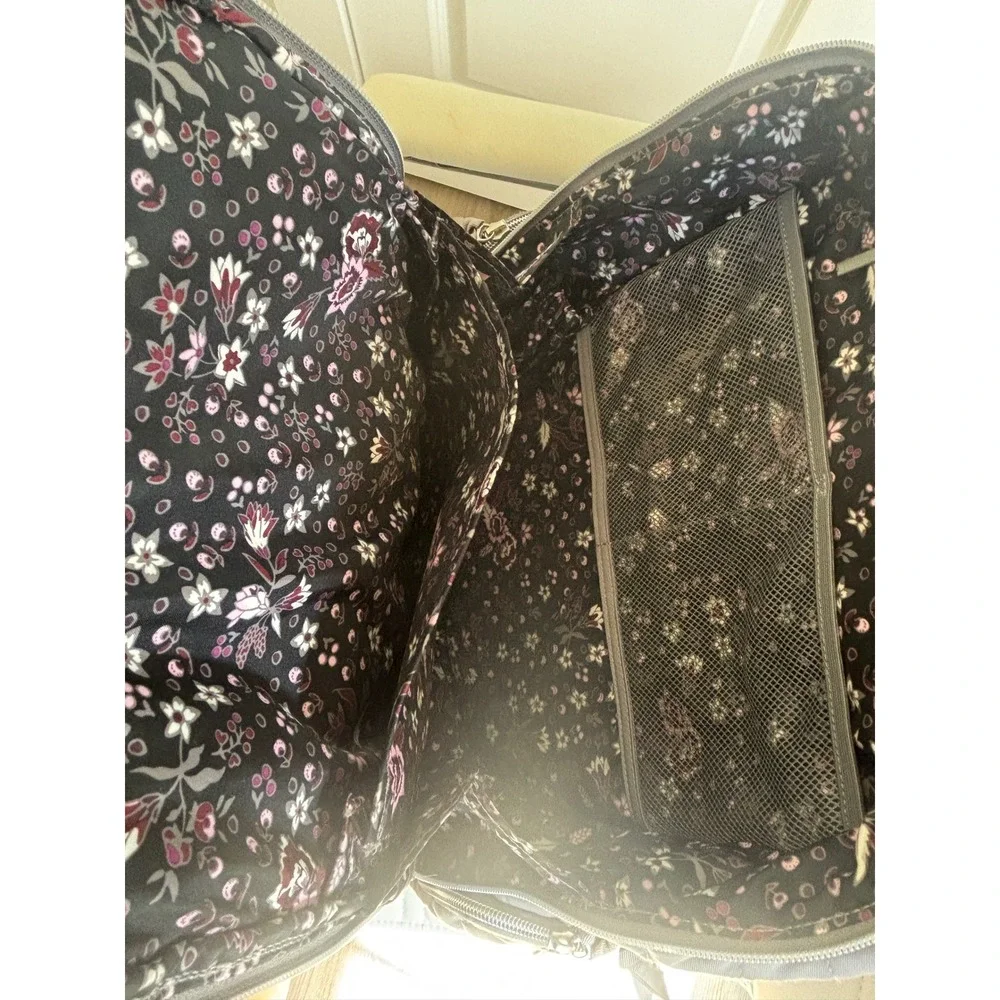 Vera Bradley Gray Quilted Performance Twill Campus Backpack Floral Lining